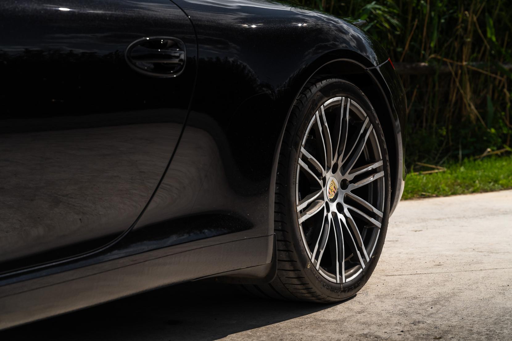 Porsche 911 3.4 991 Carrera Black Edition Coupe 2dr Petrol PDK Euro 6 (s/s) (350 ps)