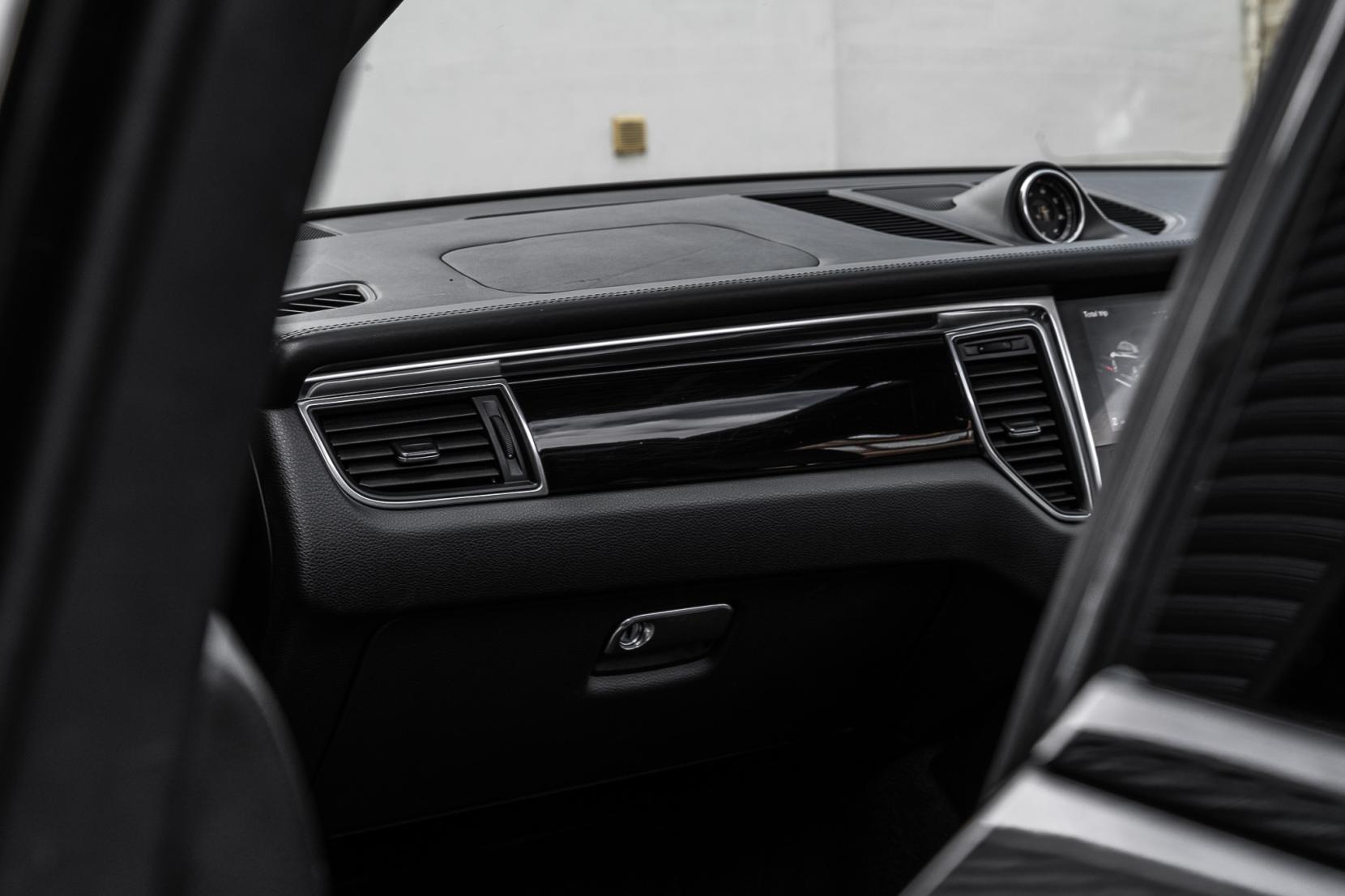 Porsche Macan 3.0T V6 GTS SUV 5dr Petrol PDK 4WD Euro 6 (s/s) (360 ps)